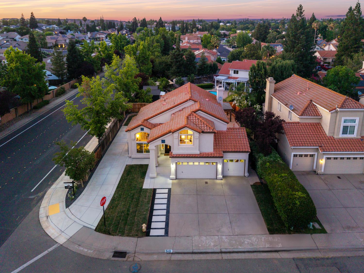 5401 Casa Grande Avenue