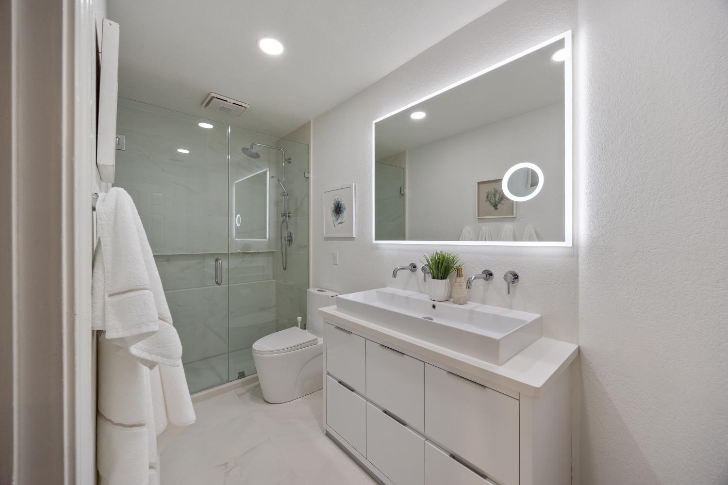 5401 Casa Grande Avenue