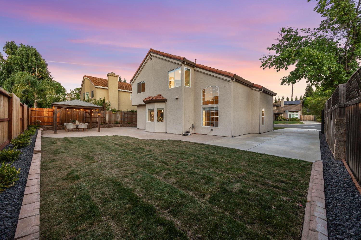 5401 Casa Grande Avenue