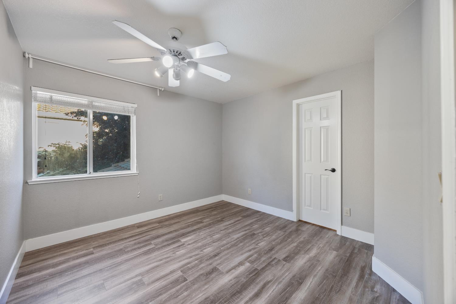 5401 Casa Grande Avenue