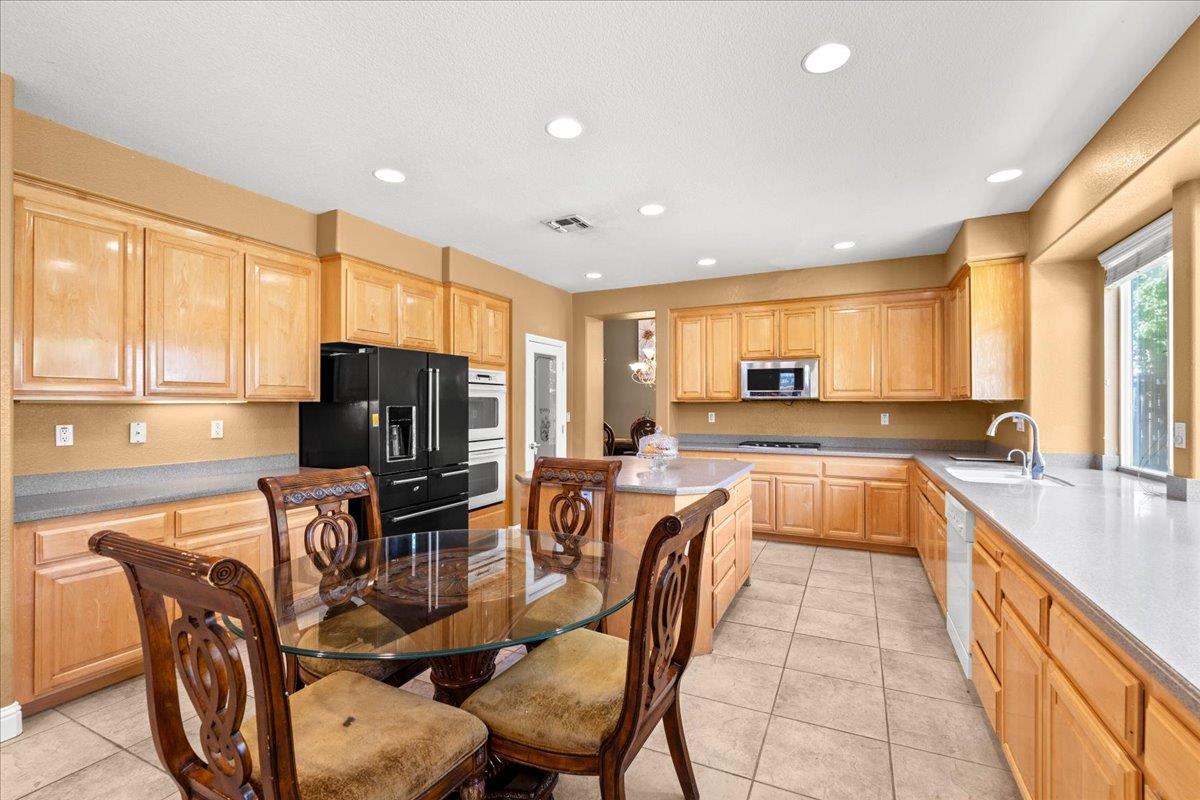 4860 Blackrock Drive