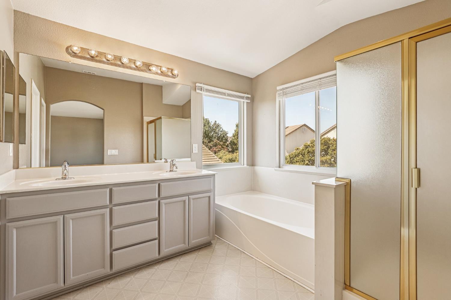 10599 Rubicon Avenue