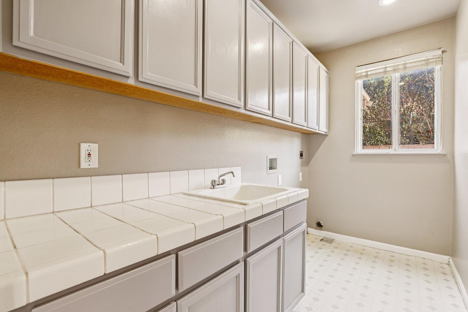 10599 Rubicon Avenue