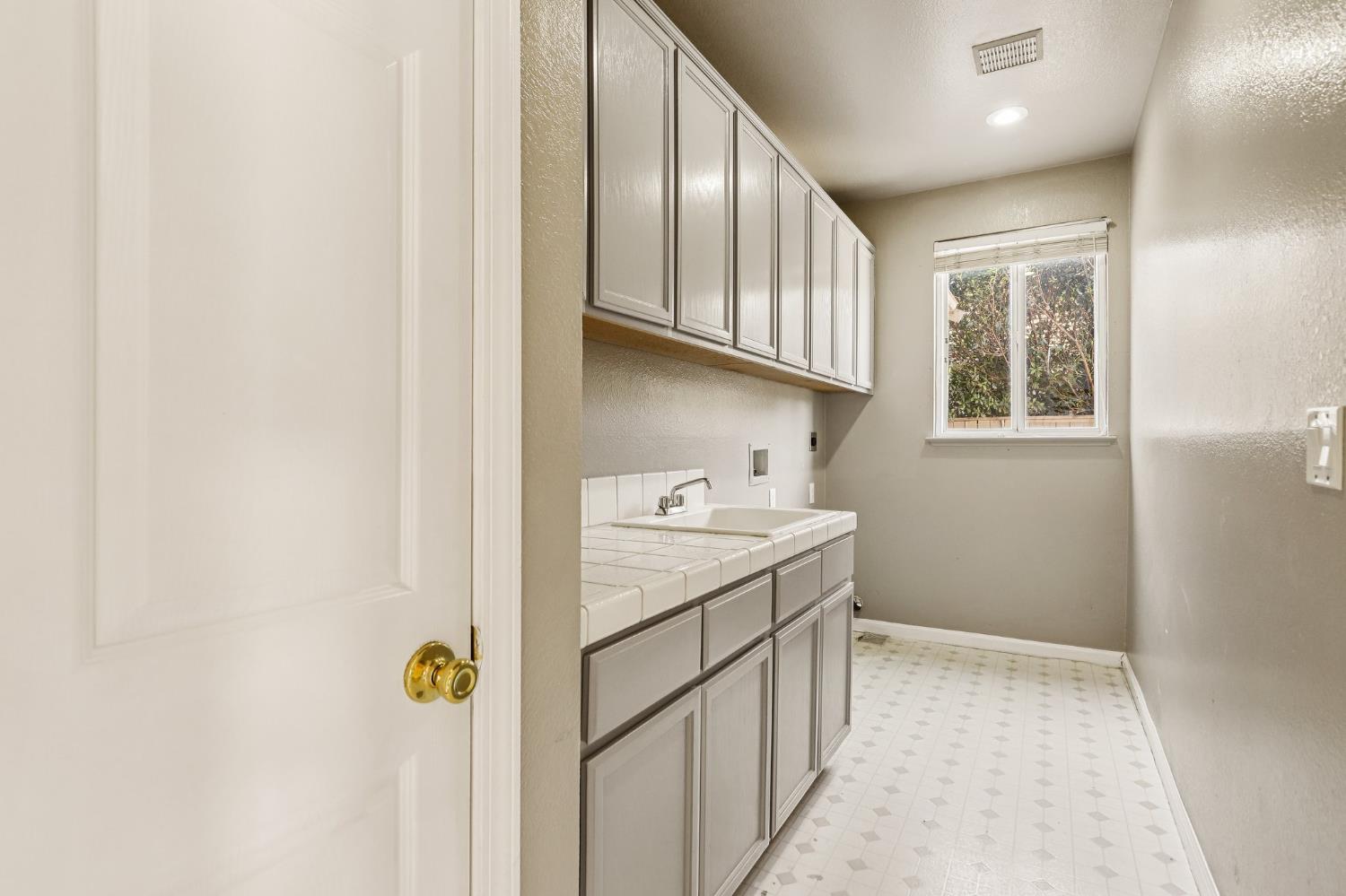 10599 Rubicon Avenue