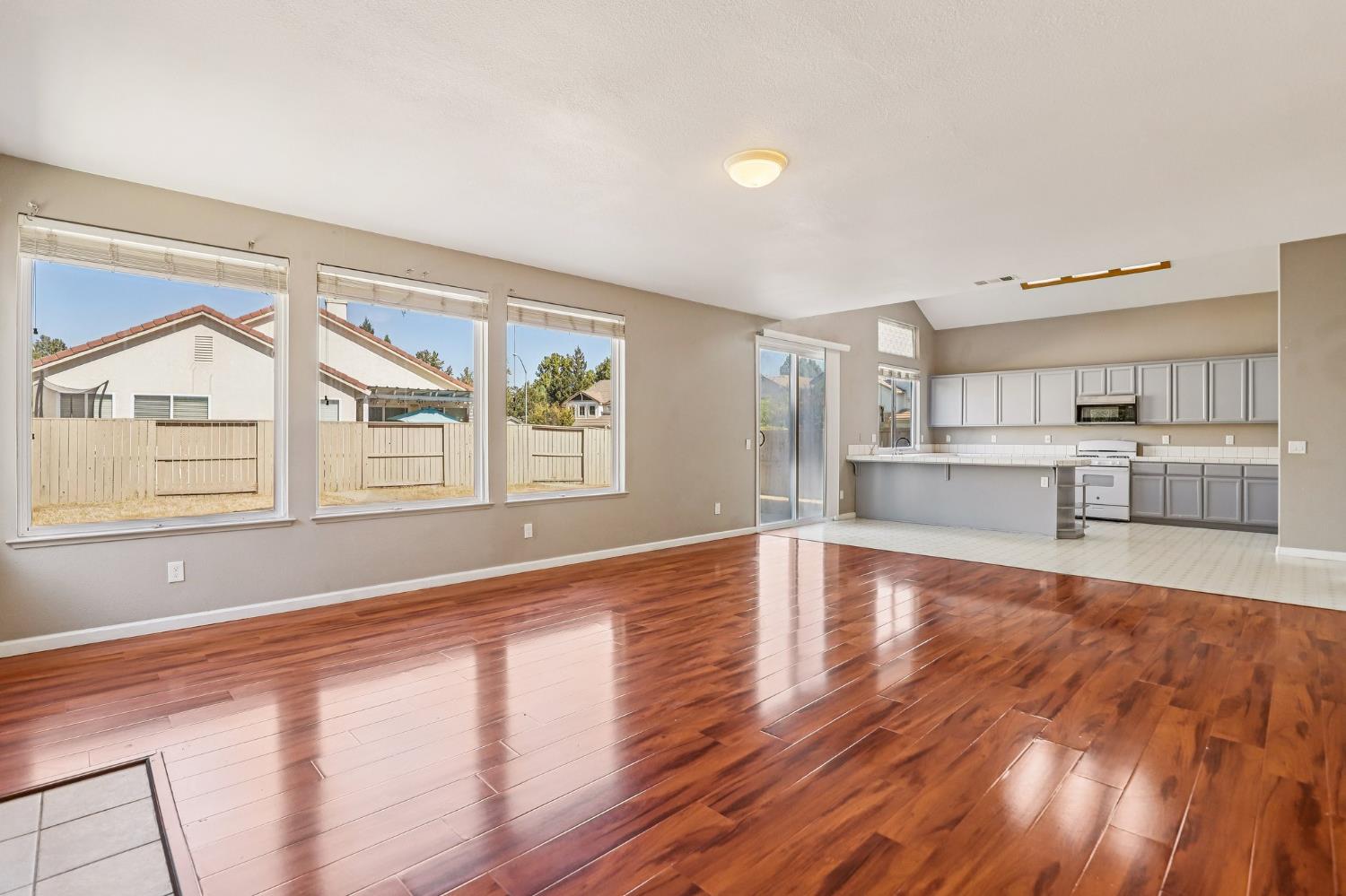 10599 Rubicon Avenue