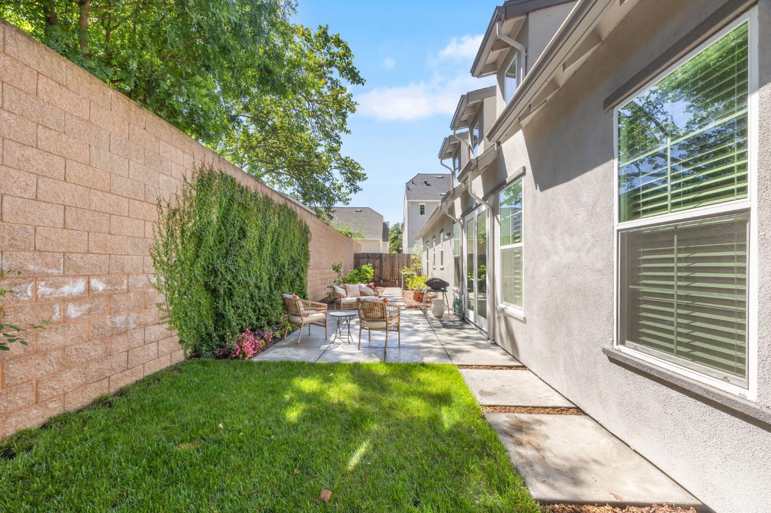 7595 Twin Bridges Lane