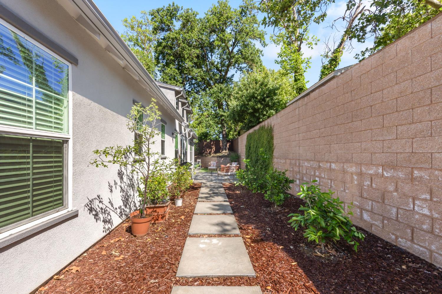 7595 Twin Bridges Lane