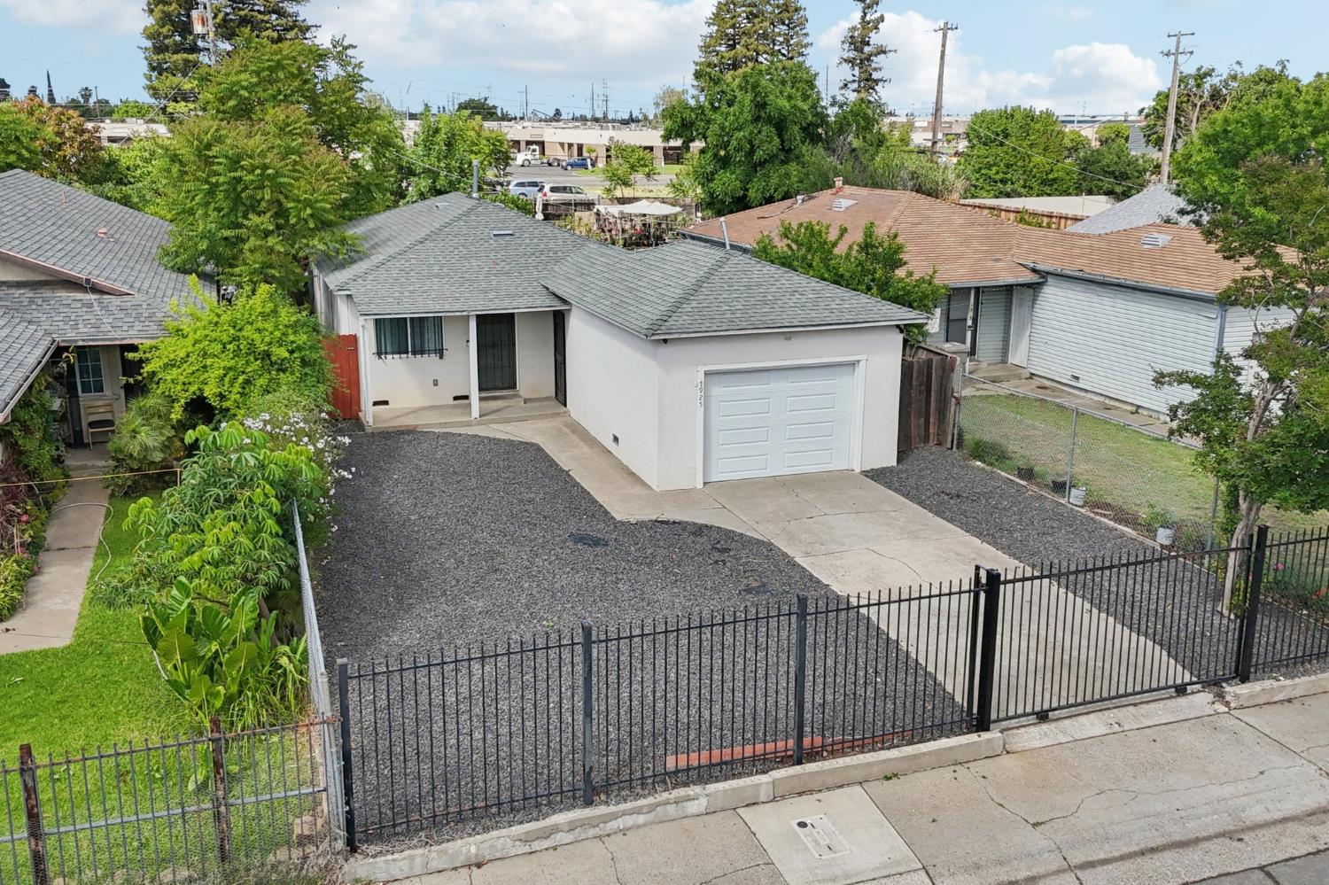 7925 32nd Avenue
