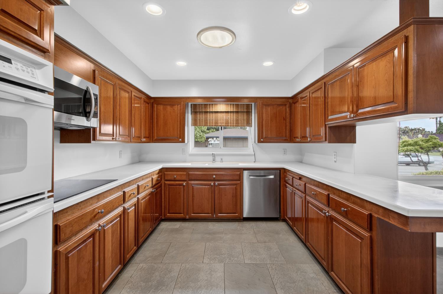 3331 Ellenmere Drive