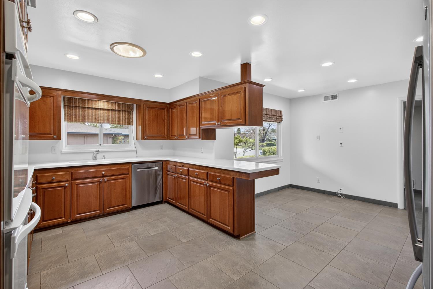 3331 Ellenmere Drive
