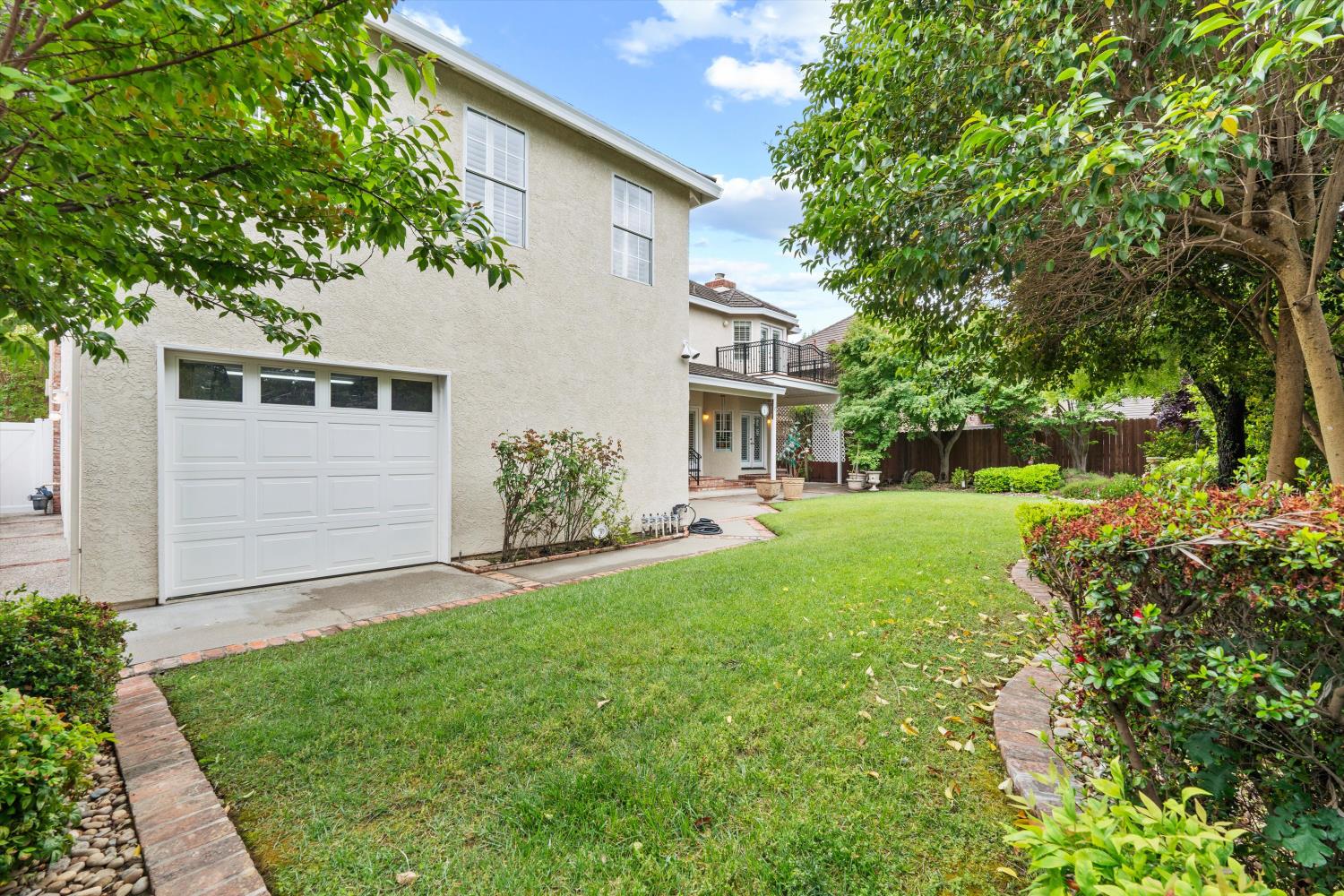 875 Shore Breeze Drive