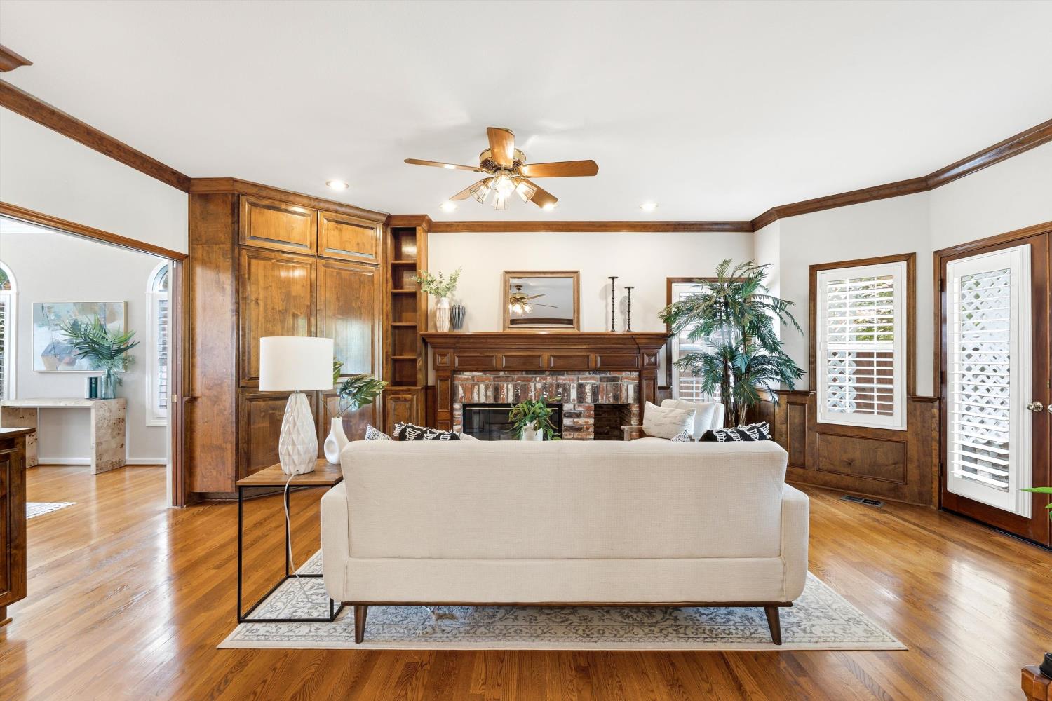 875 Shore Breeze Drive