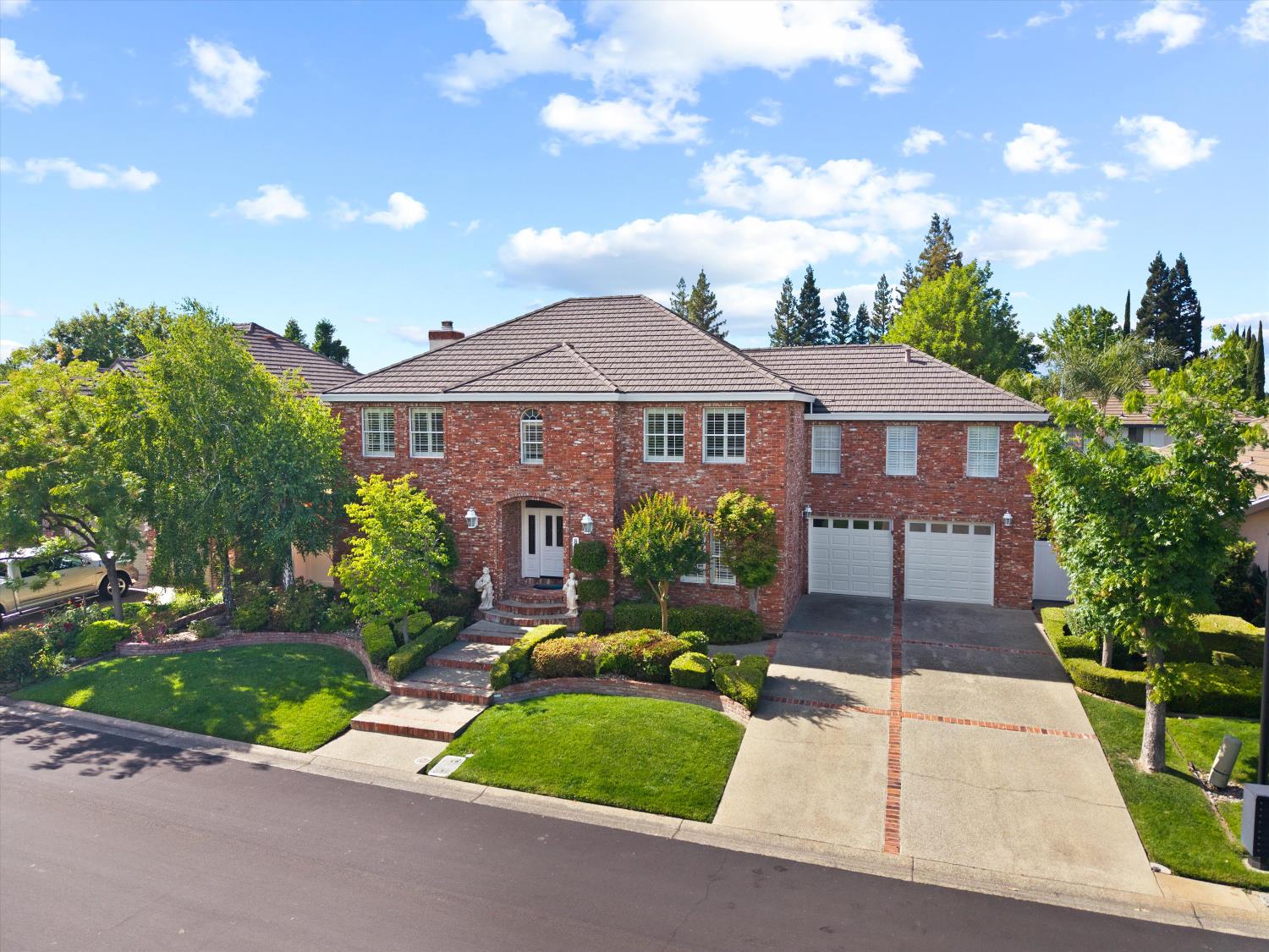 875 Shore Breeze Drive