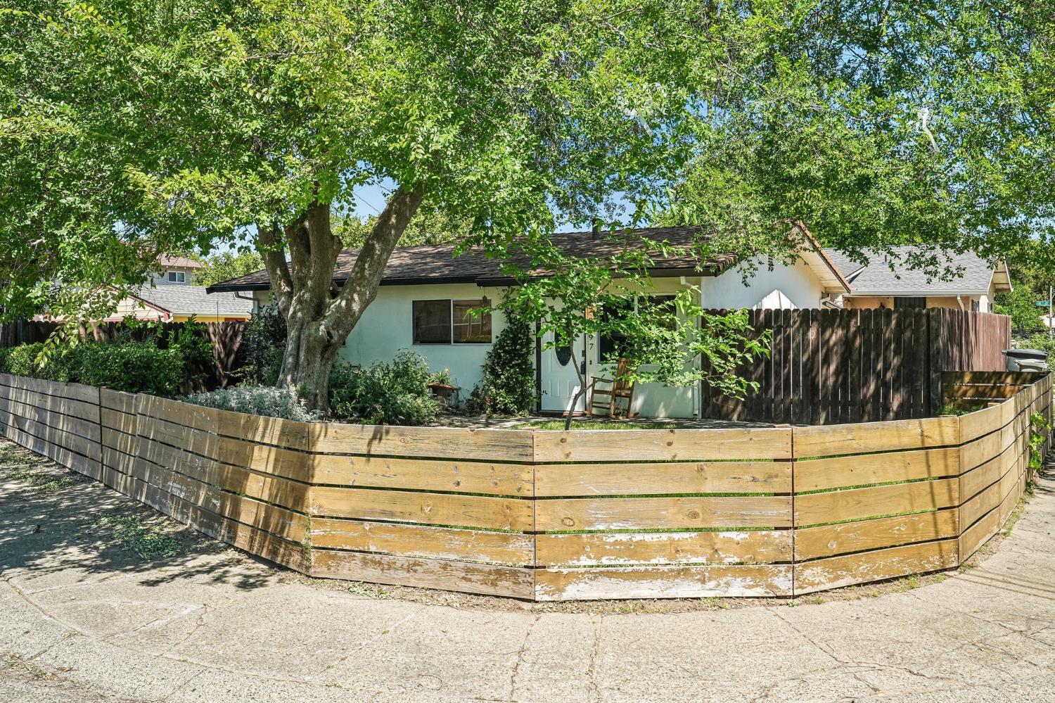 2097 20th Avenue