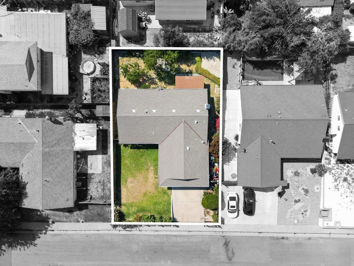 4049 Farmer Way