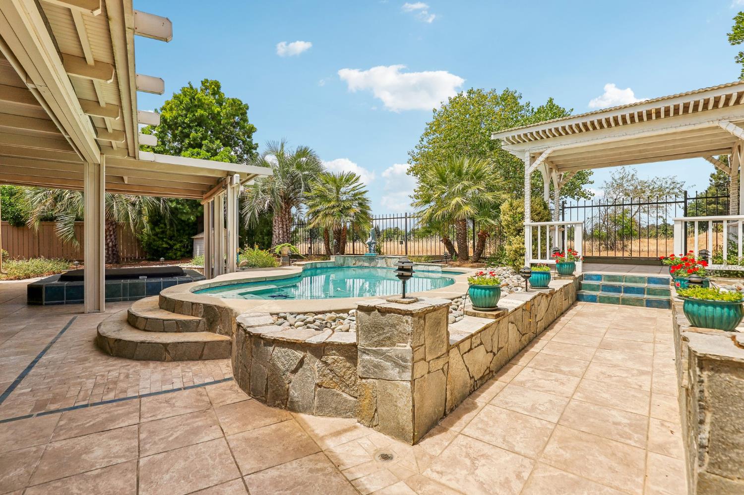 308 Fleming Court