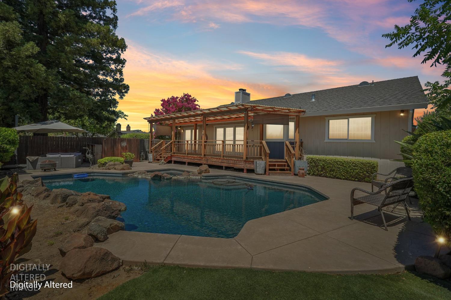 9762 Parktree Way