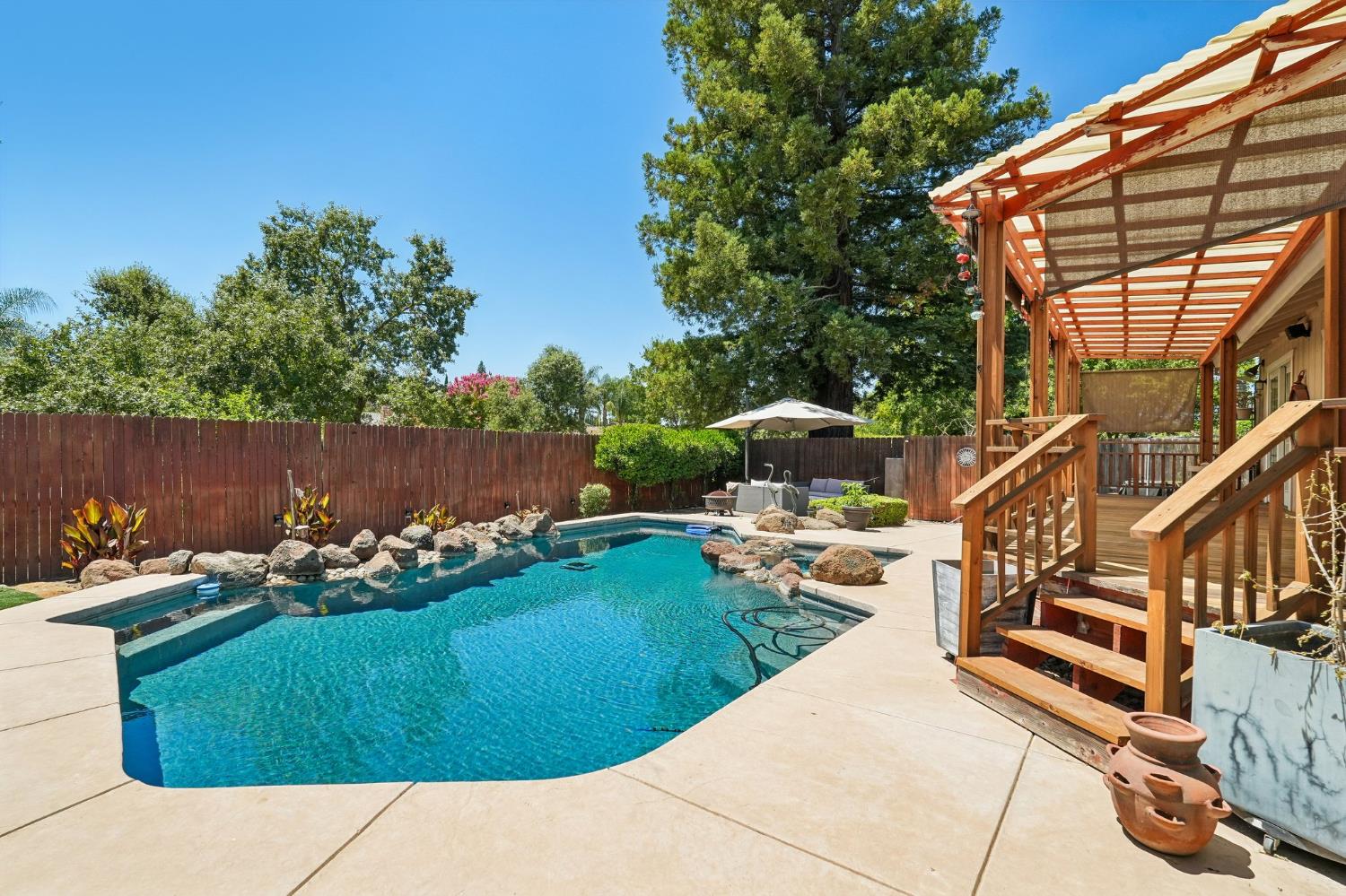 9762 Parktree Way