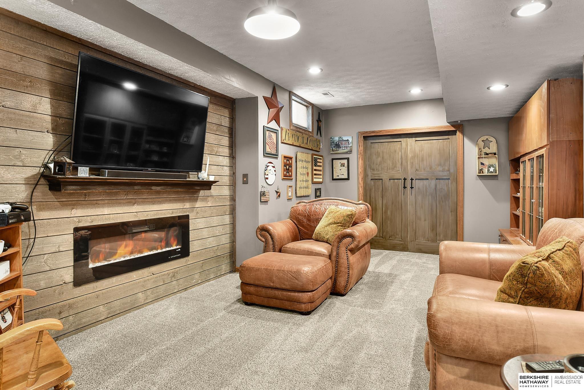 903 Killarney Drive
