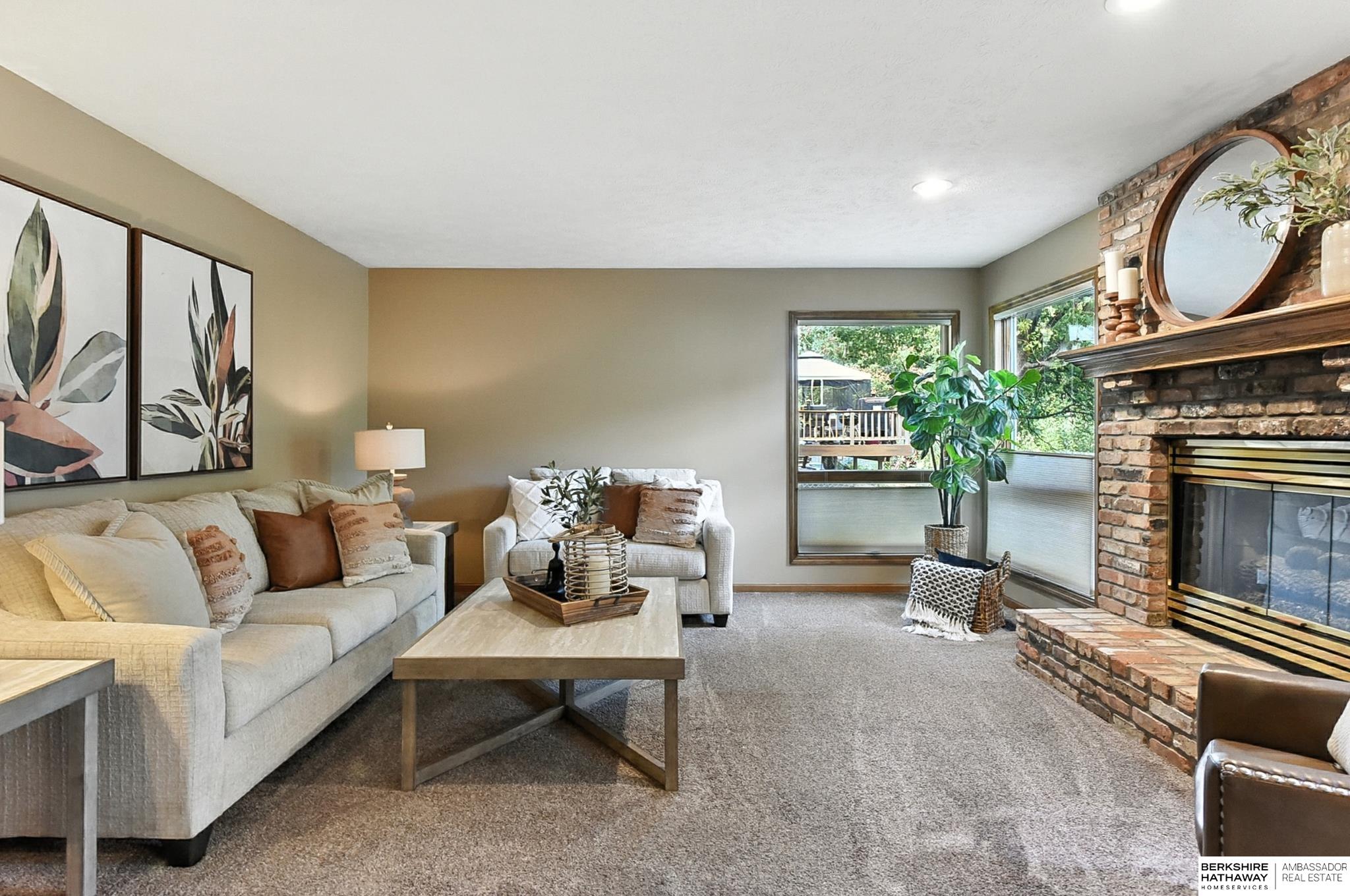 805 Valentine Lane