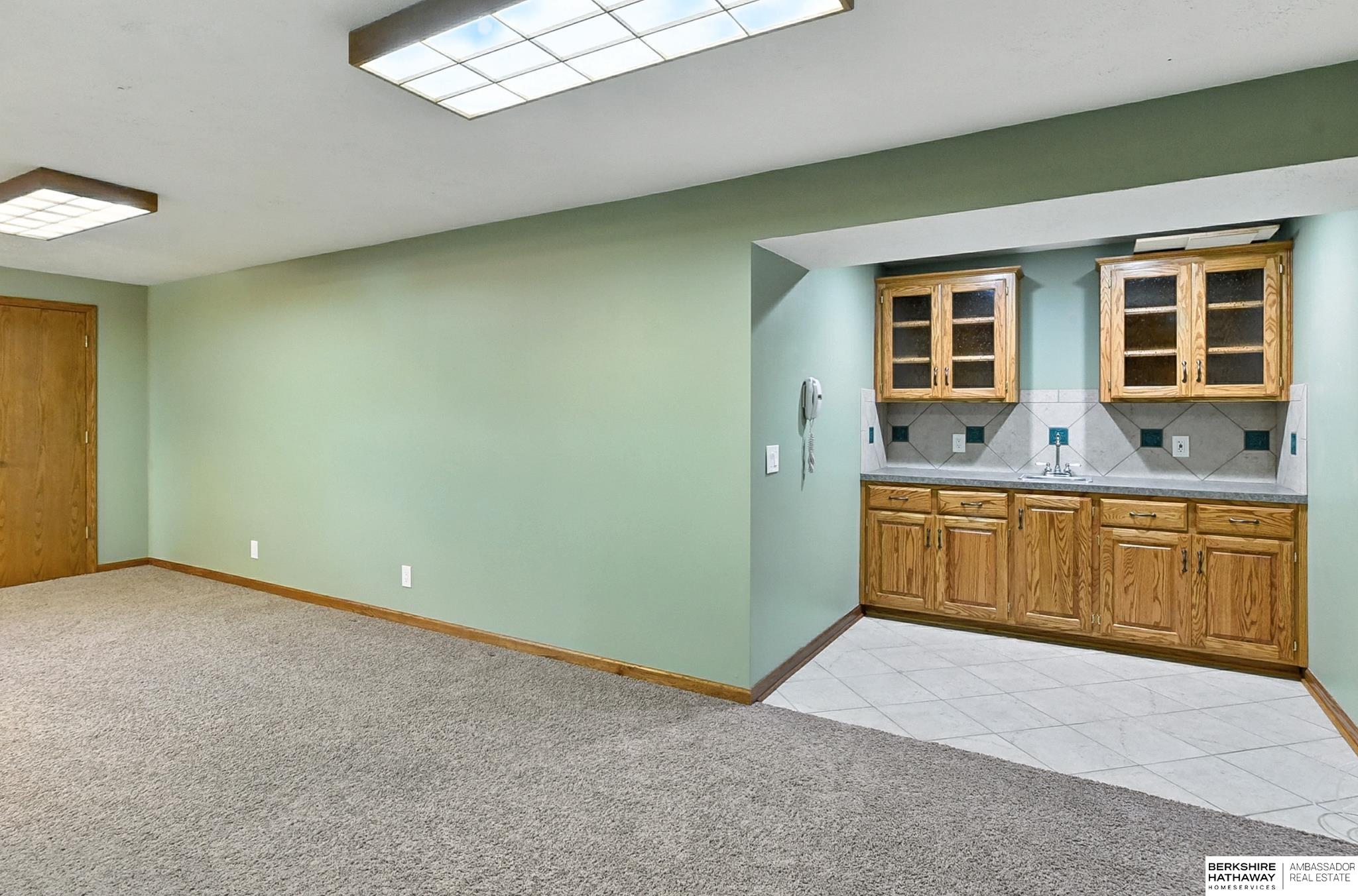 805 Valentine Lane