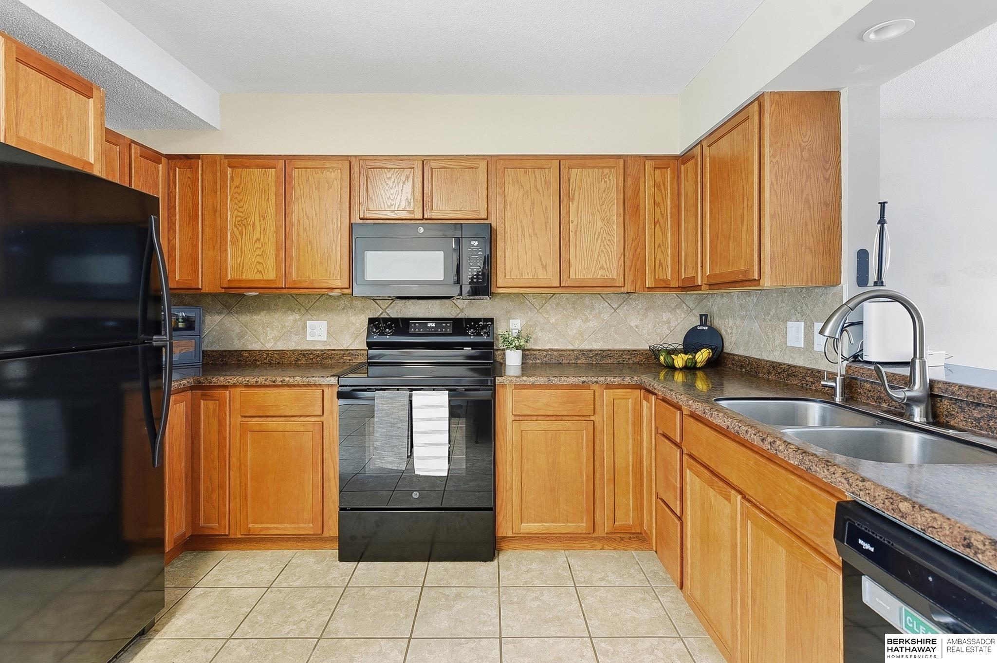6524 N 75th Street