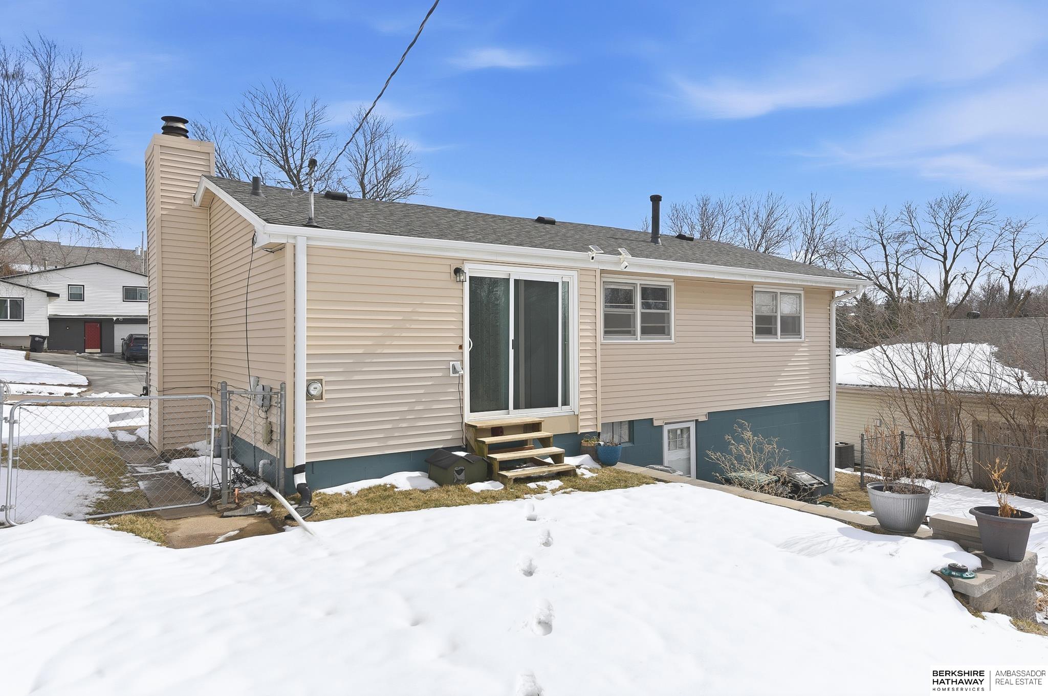 6524 N 75th Street