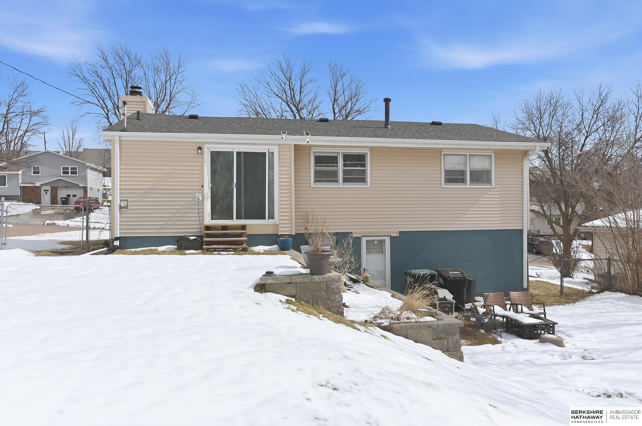 6524 N 75th Street