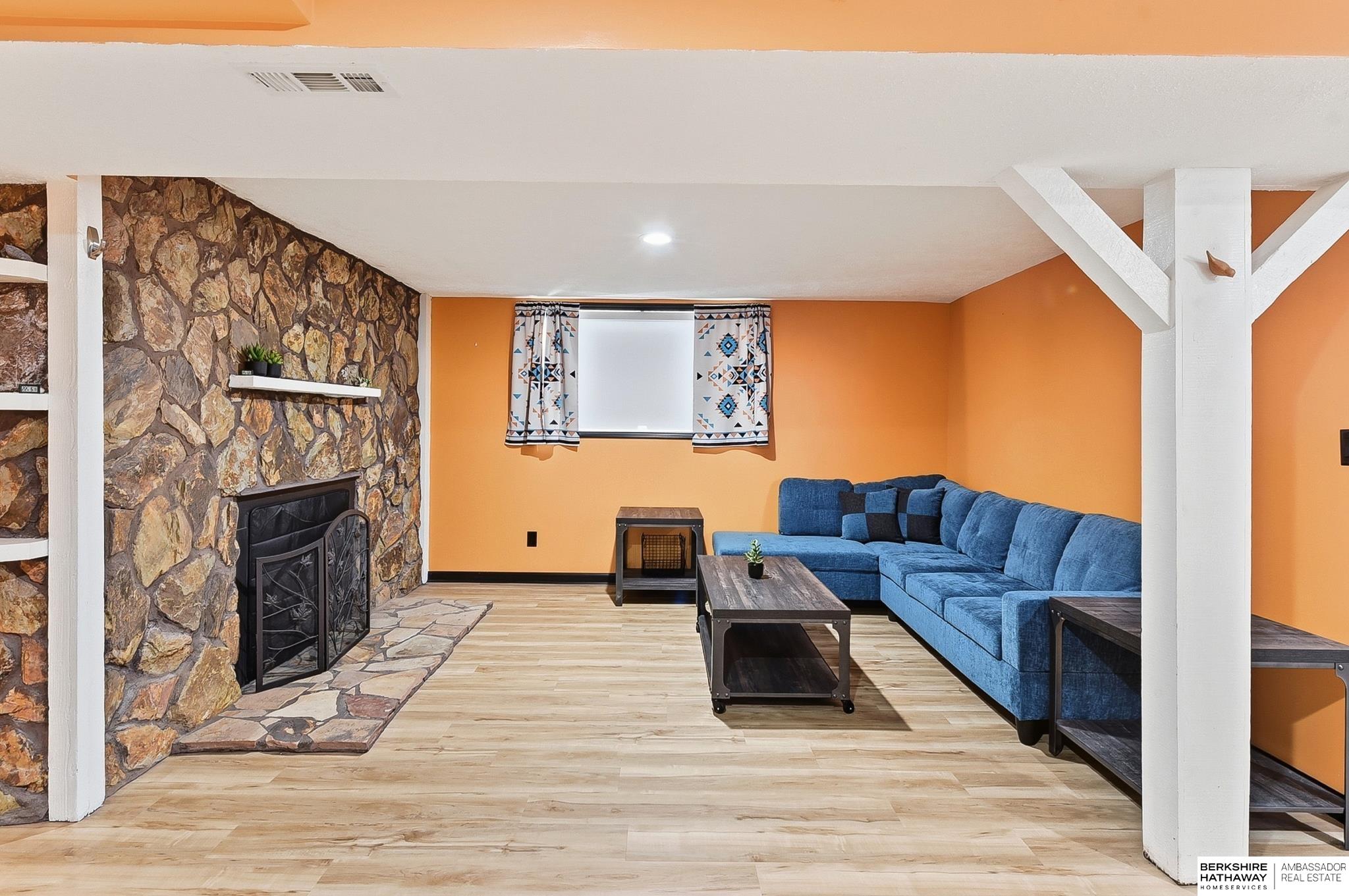 6524 N 75th Street