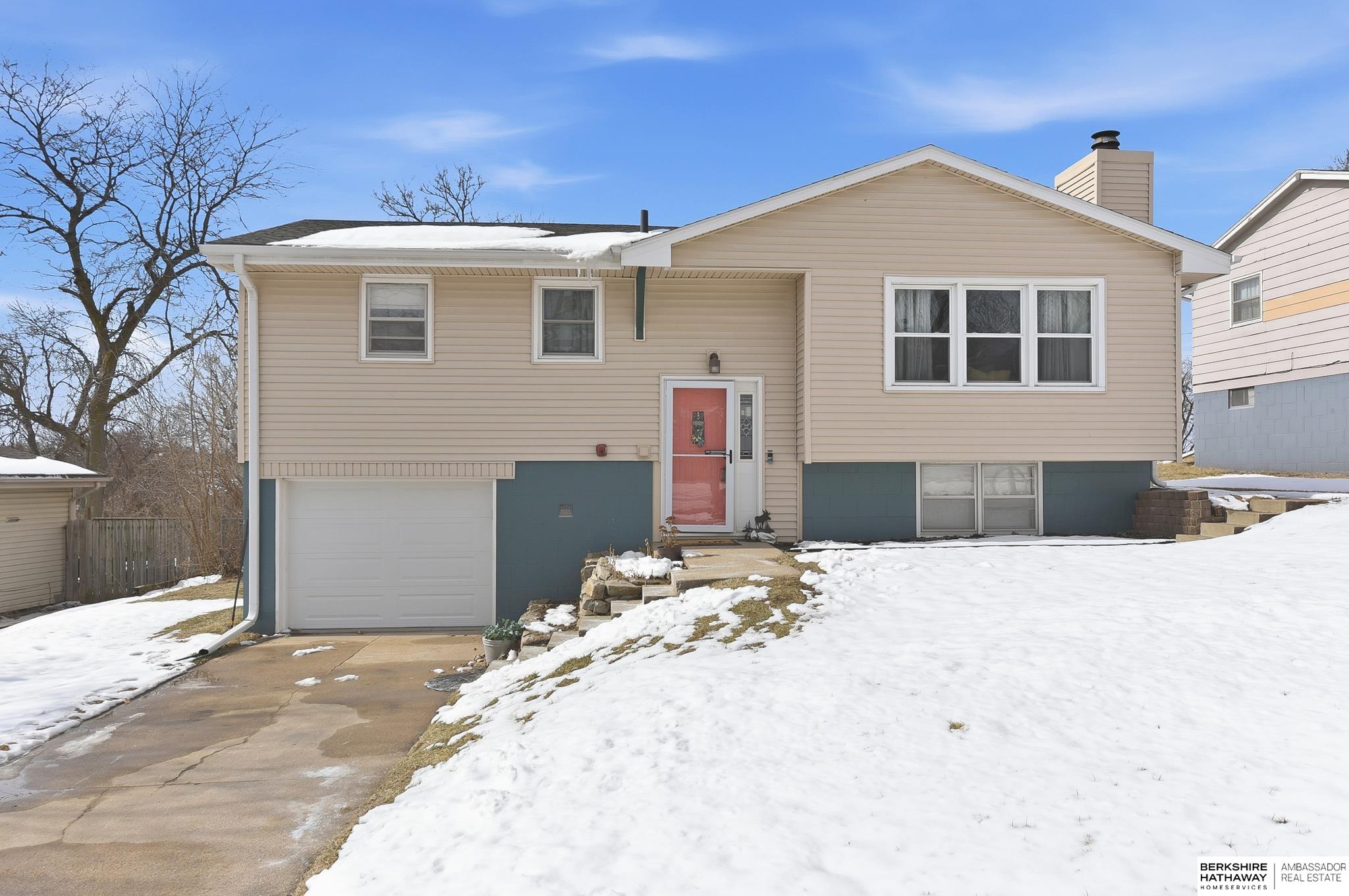 6524 N 75th Street