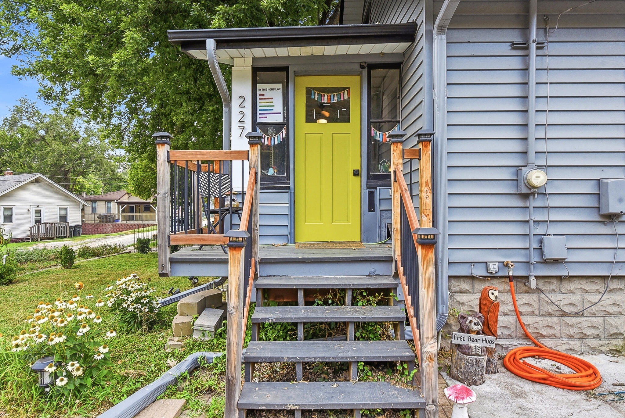 227 MARIAN Avenue