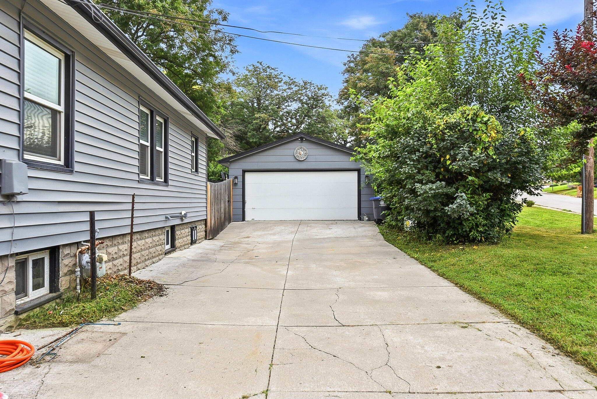 227 MARIAN Avenue