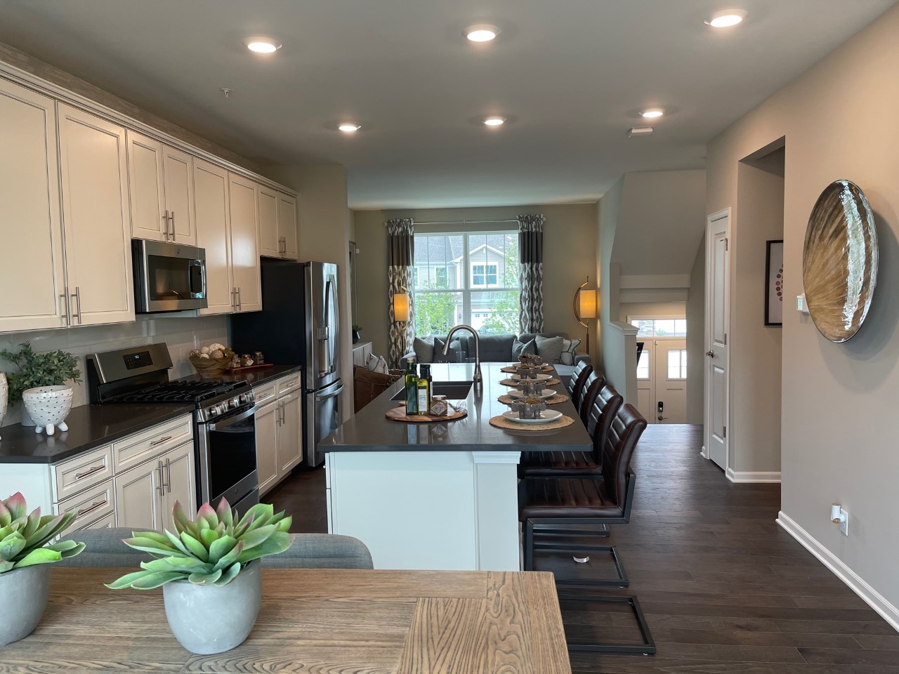 2367 Southwind Boulevard Unit: 3702