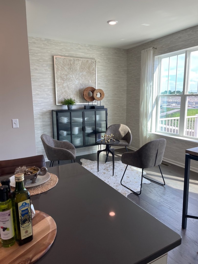 2367 Southwind Boulevard Unit: 3702