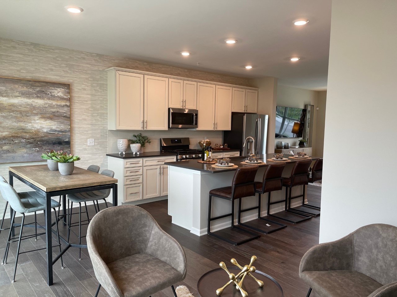 2367 Southwind Boulevard Unit: 3702