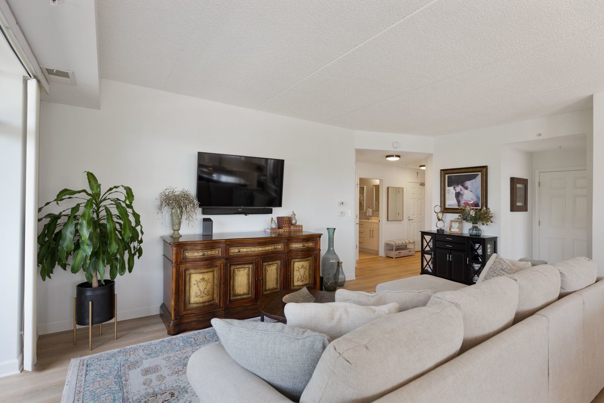 77 N QUENTIN Road Unit: 312