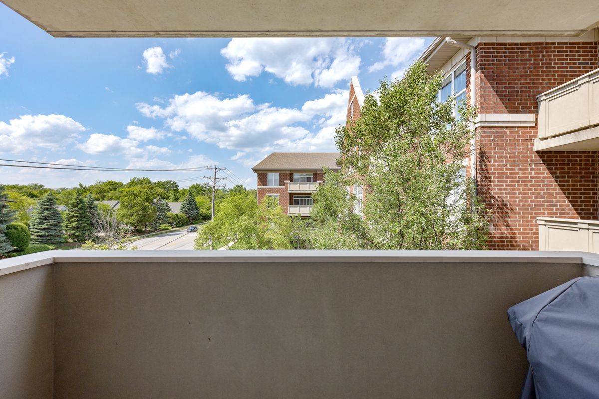 77 N QUENTIN Road Unit: 312