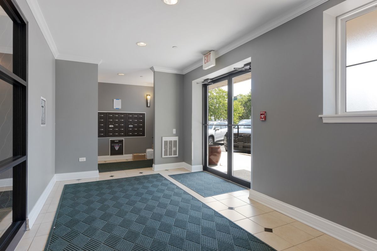 77 N QUENTIN Road Unit: 312