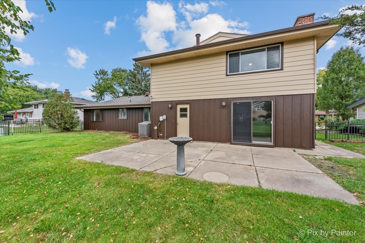 415 Laconia Lane