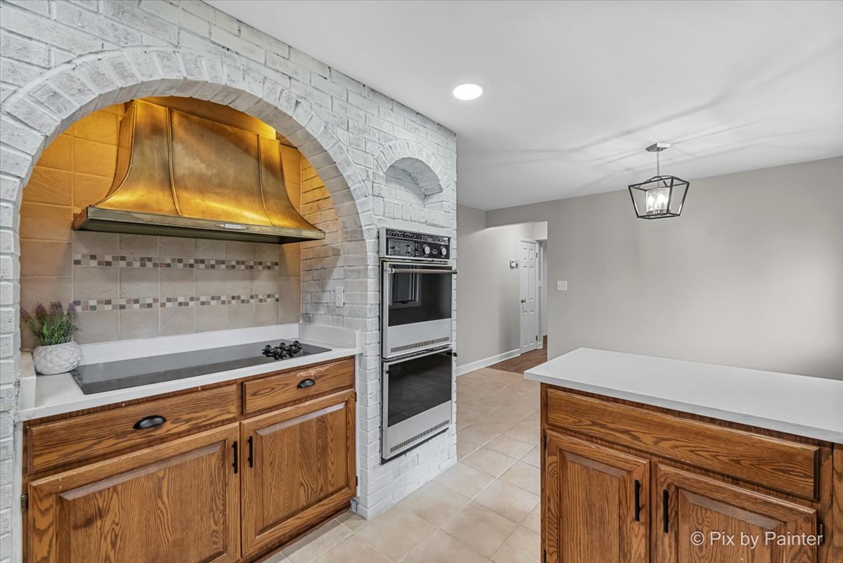 415 Laconia Lane