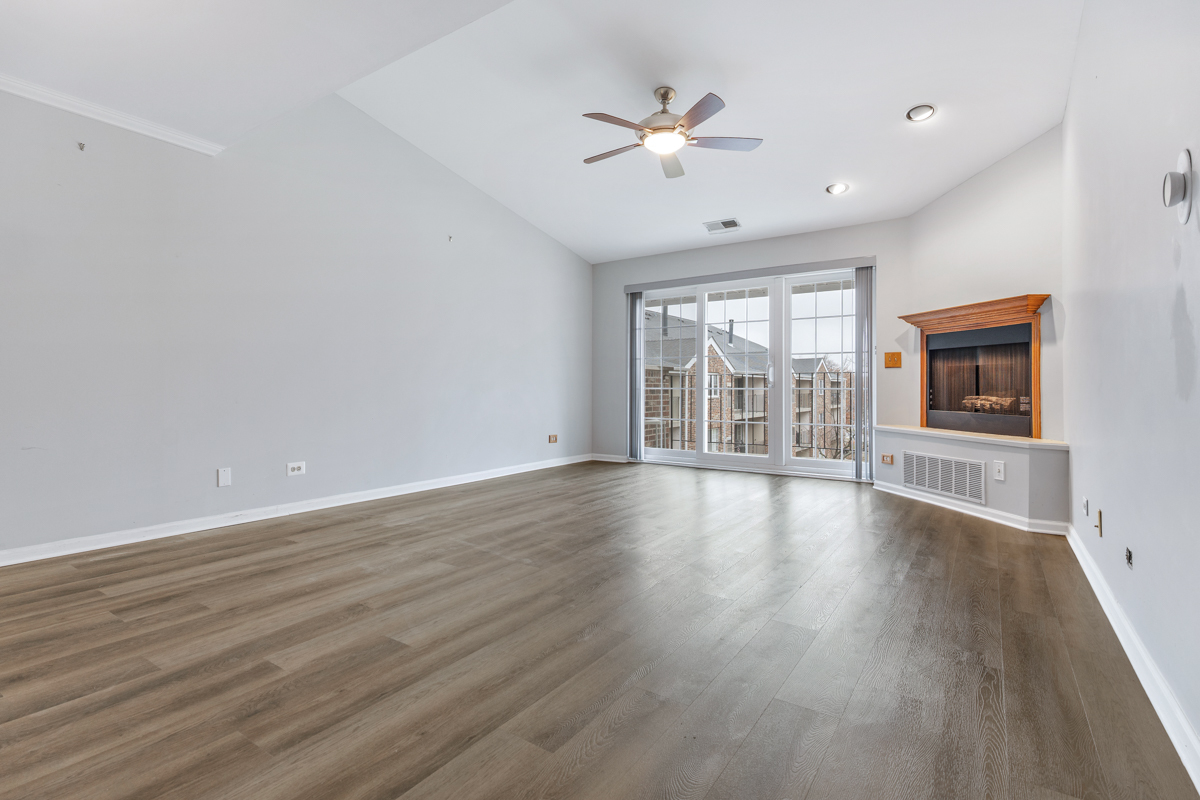 540 Biesterfield Road Unit: B315