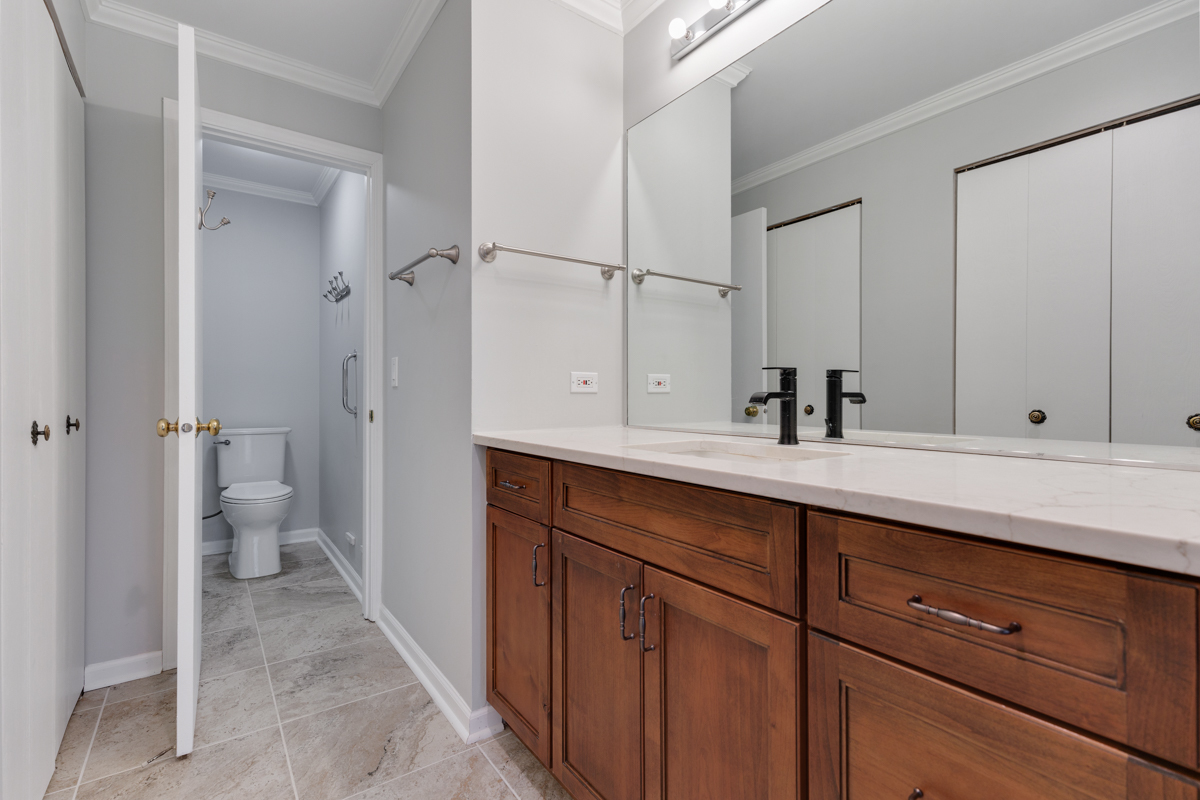 540 Biesterfield Road Unit: B315