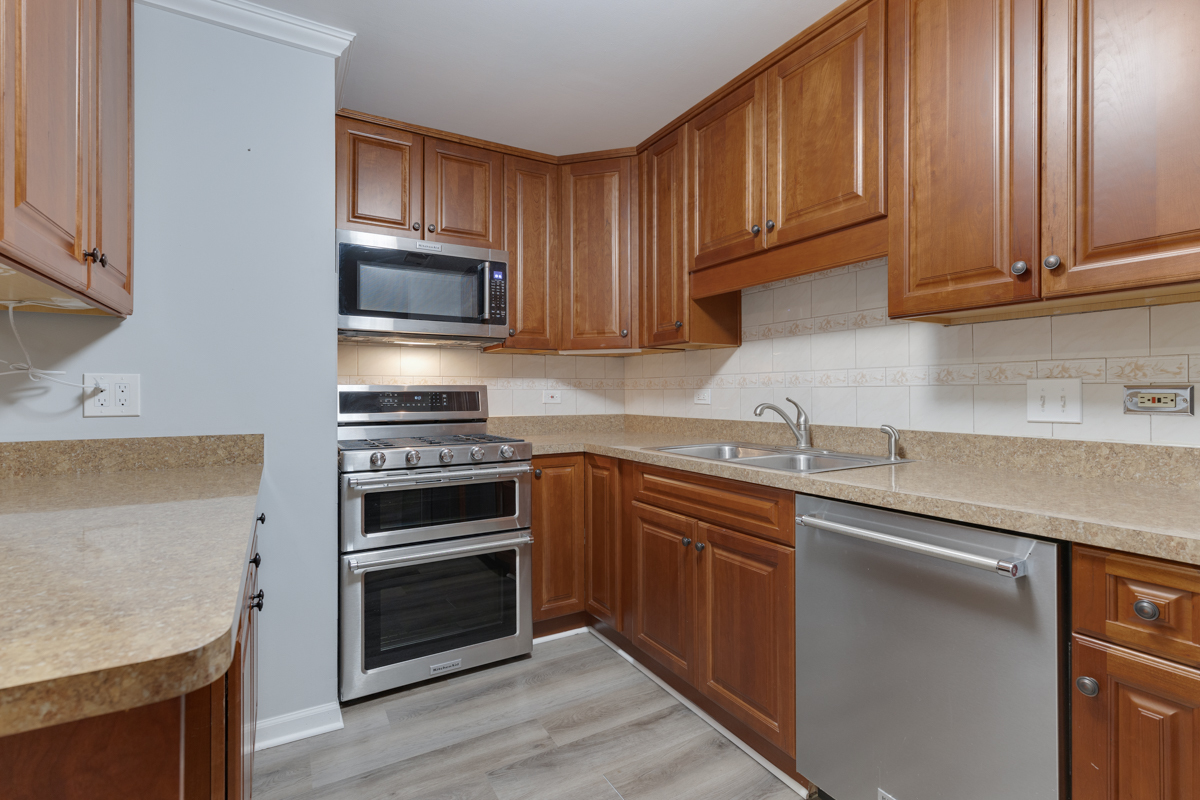 540 Biesterfield Road Unit: B315