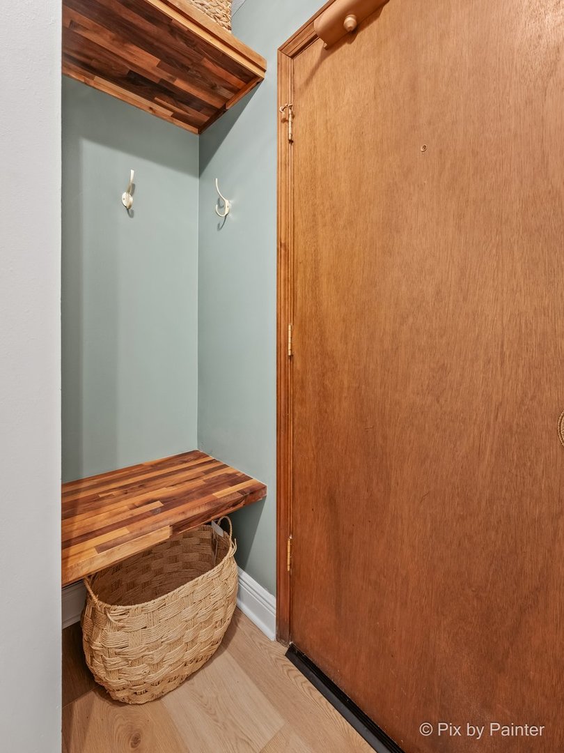 453 Raintree Drive Unit: 1H