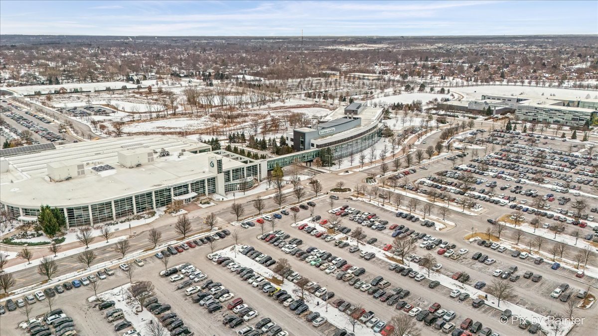 453 Raintree Drive Unit: 1H