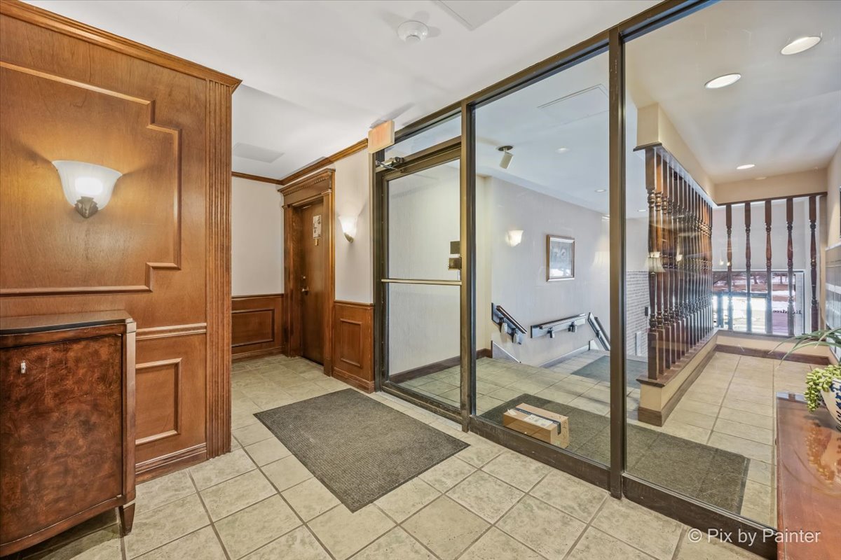 453 Raintree Drive Unit: 1H