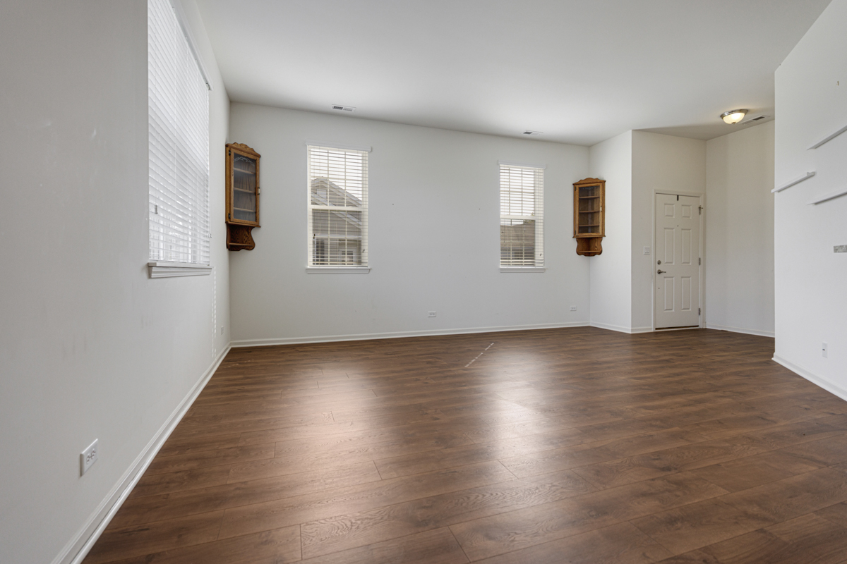 1564 Hannah Lane