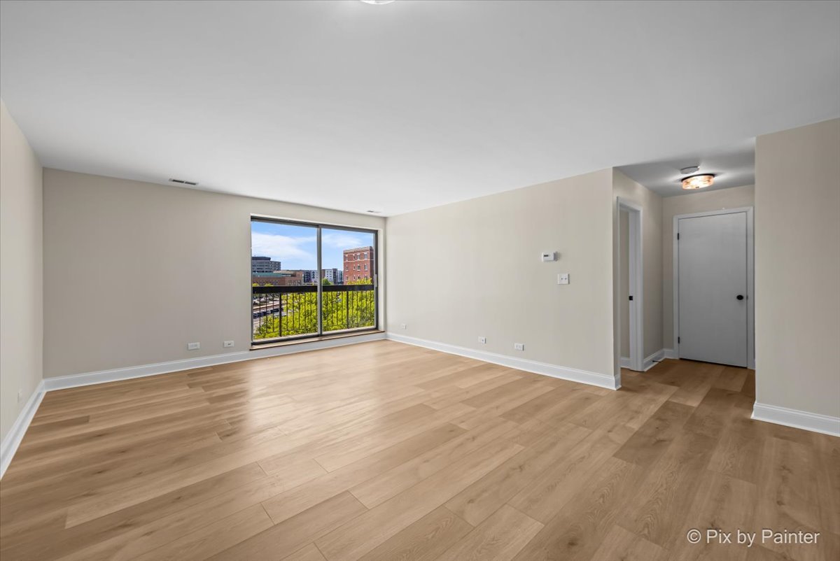 711 S River Road Unit: 606