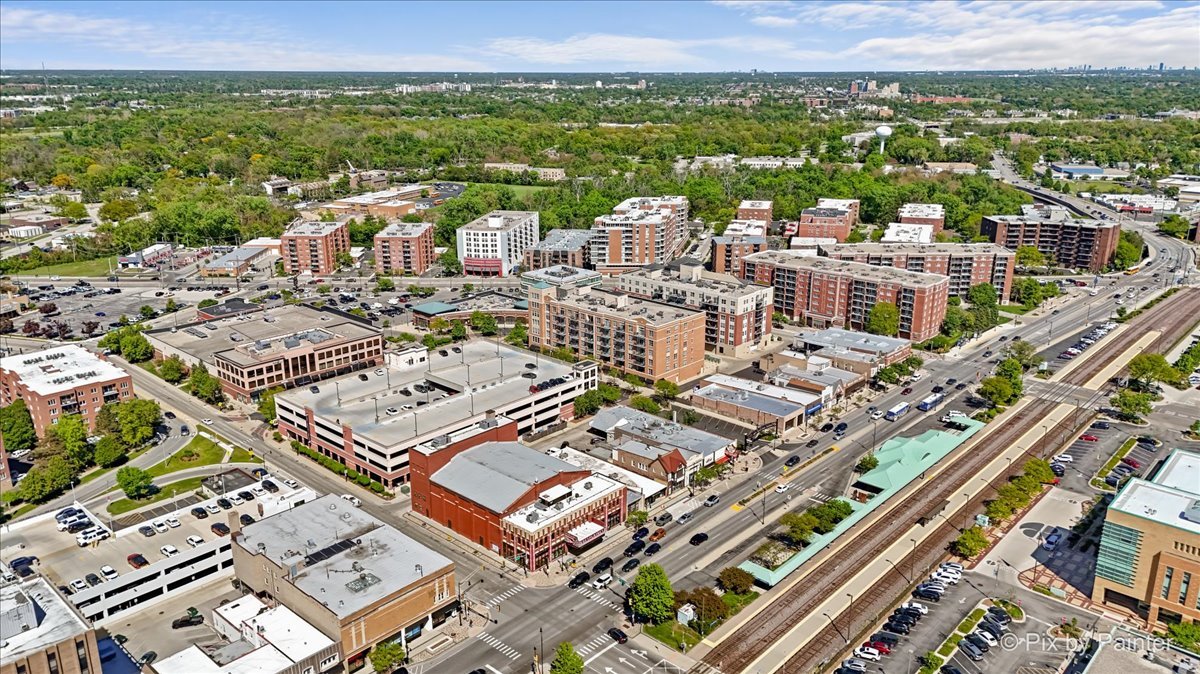 711 S River Road Unit: 606