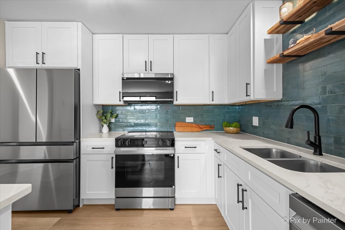 711 S River Road Unit: 606